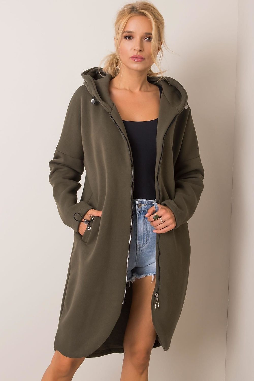 Sweatshirt model 168766